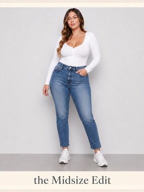 Good American “Always Fits” Straight Jeans Size 14–18 | Medium Wash